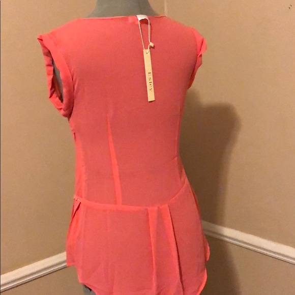 Pink top - Picture 5 of 7